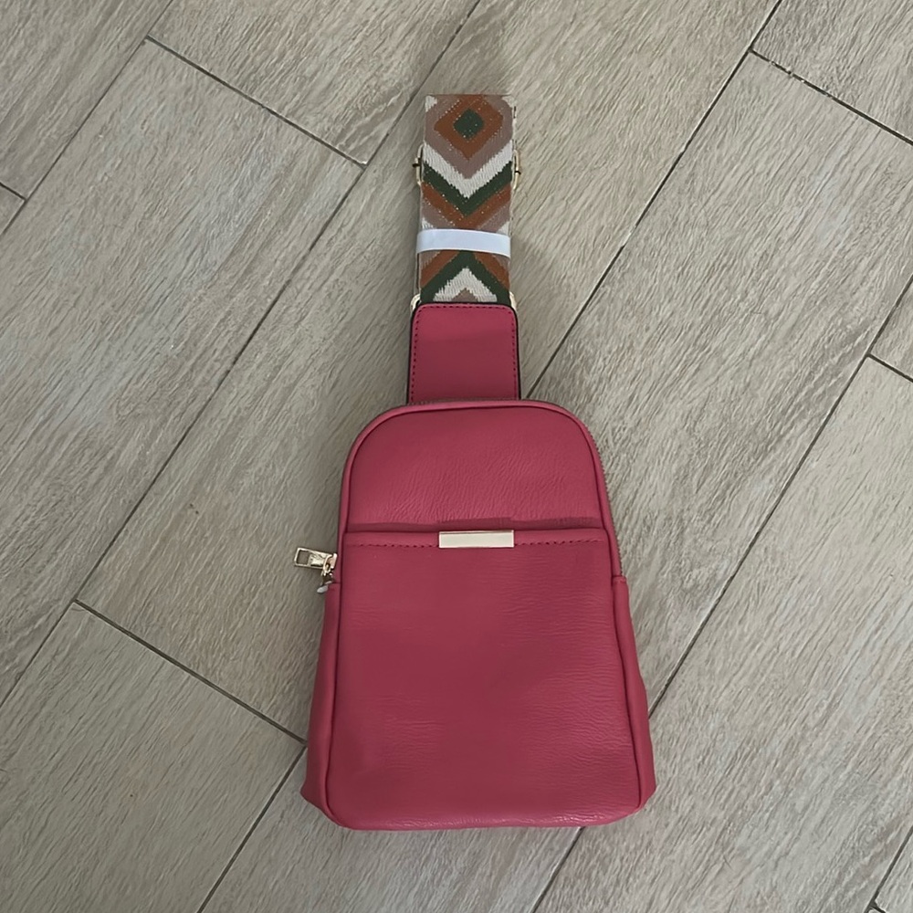NEW NWT Chic Pink Crossbody Bag with Sturdy Southwest Patterned Strap and Gold - Picture 6 of 8
